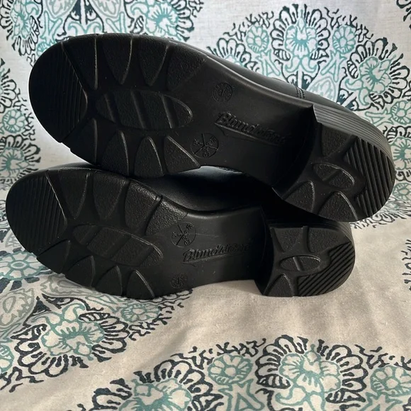 Blundstone Black Leather Heeled Boots size 6US, 36EU, 3UK - Picture 5 of 7